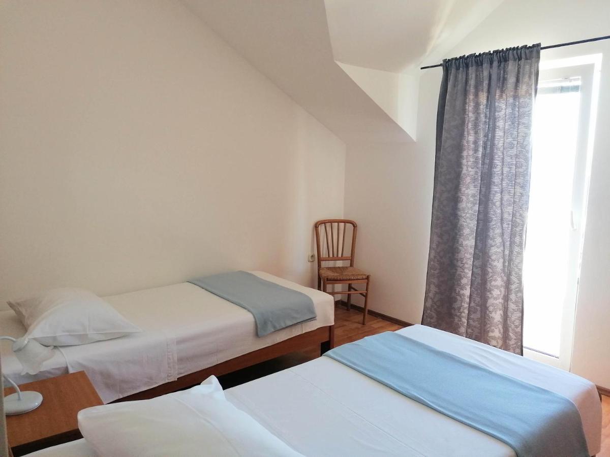 Apartments Natalia Супетар Экстерьер фото